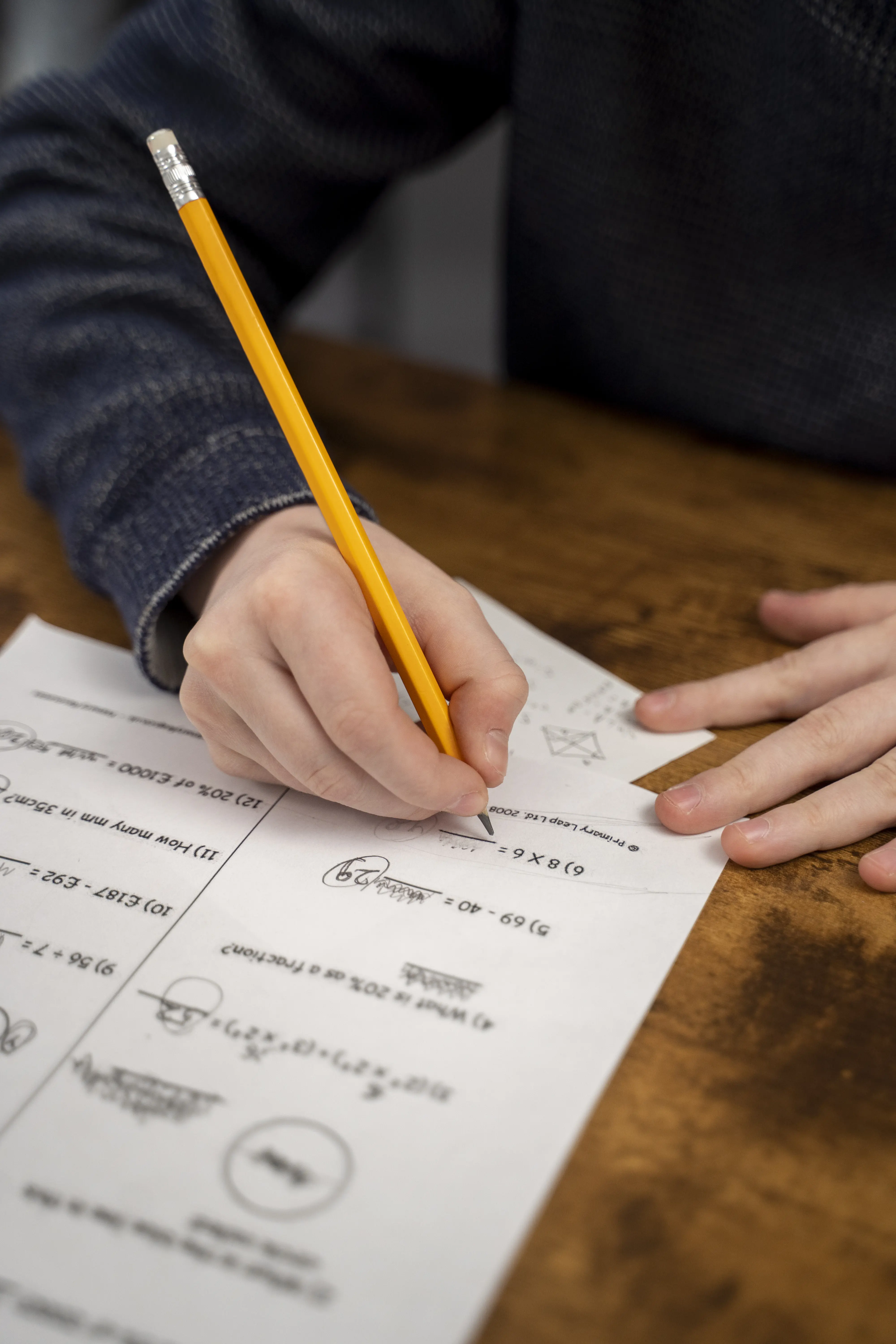 Schüler bei der Nachhilfe mit BuT-Förderung